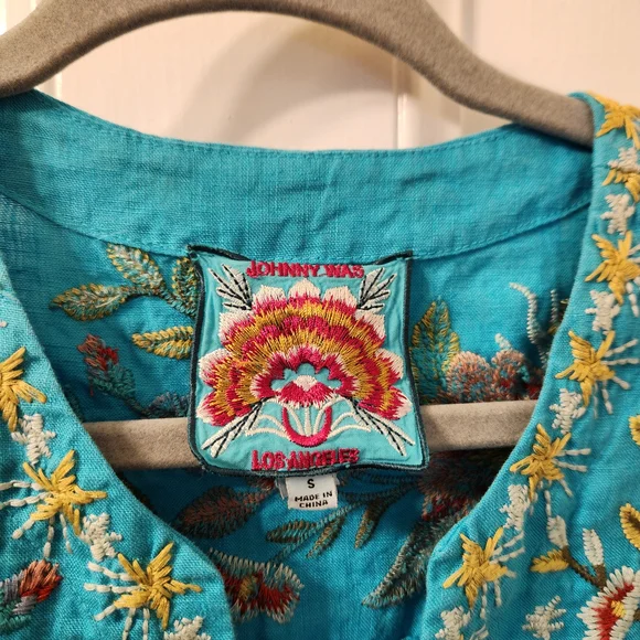 Johnny Was Teal Floral Embroidered Top - Picture 4 of 4